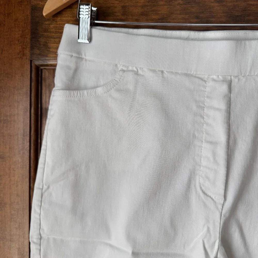 Alfred Dunner White Pull-On Capris Size 12